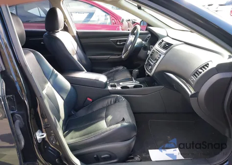 2017 Nissan Altima 2.5/2.5 S/2.5 Sl/2.5 Sr/2.5 Sv z USA, uszkodzony, nr VIN 1N4AL3AP5HC116626